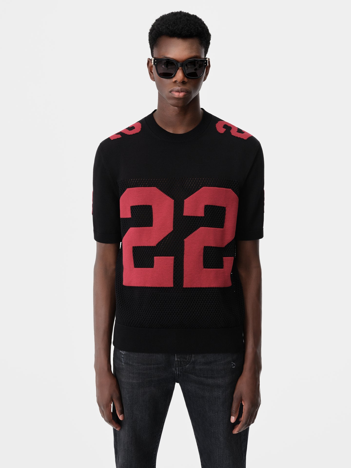 22 TEE - Black Red