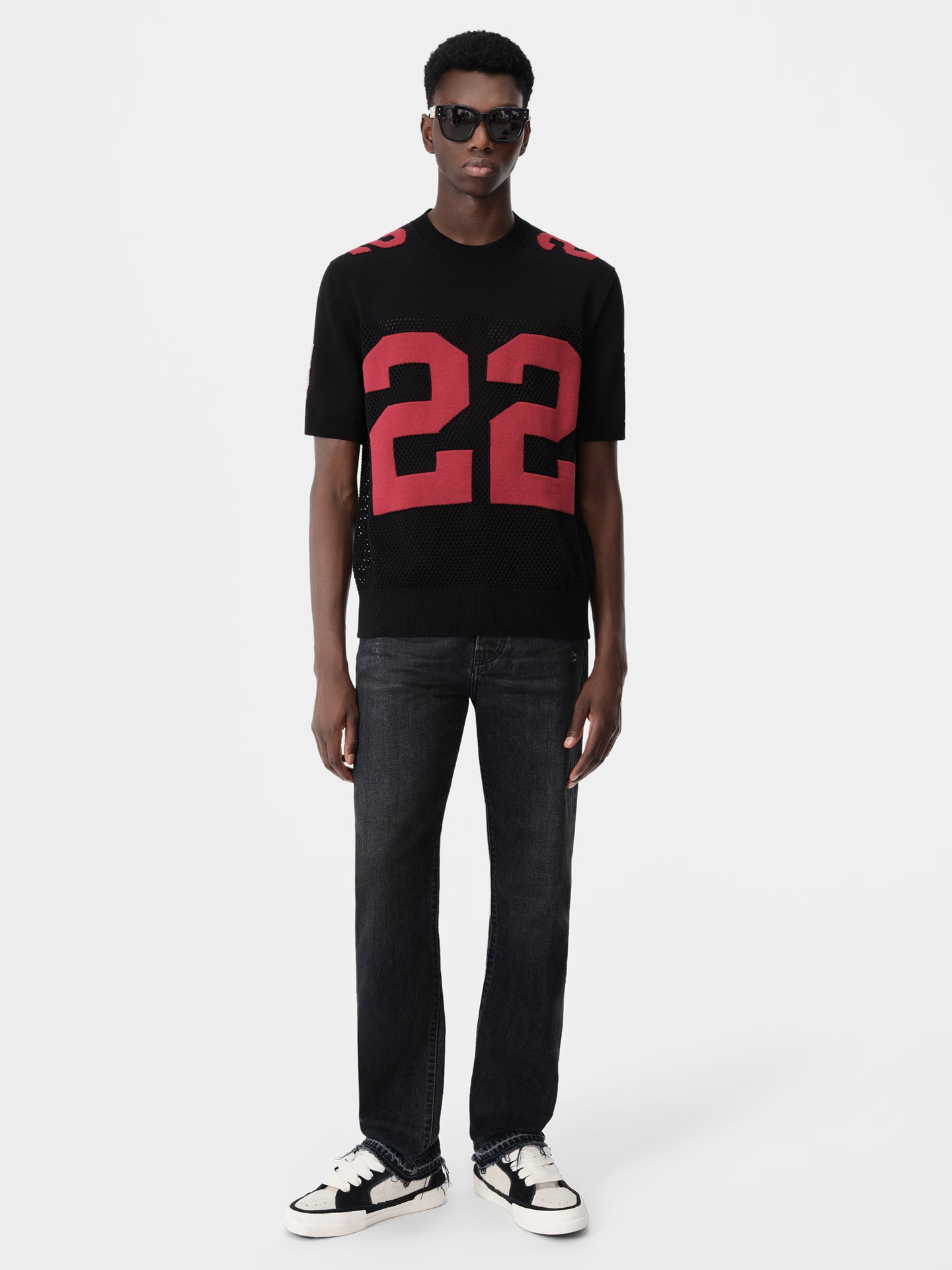 22 TEE - Black Red