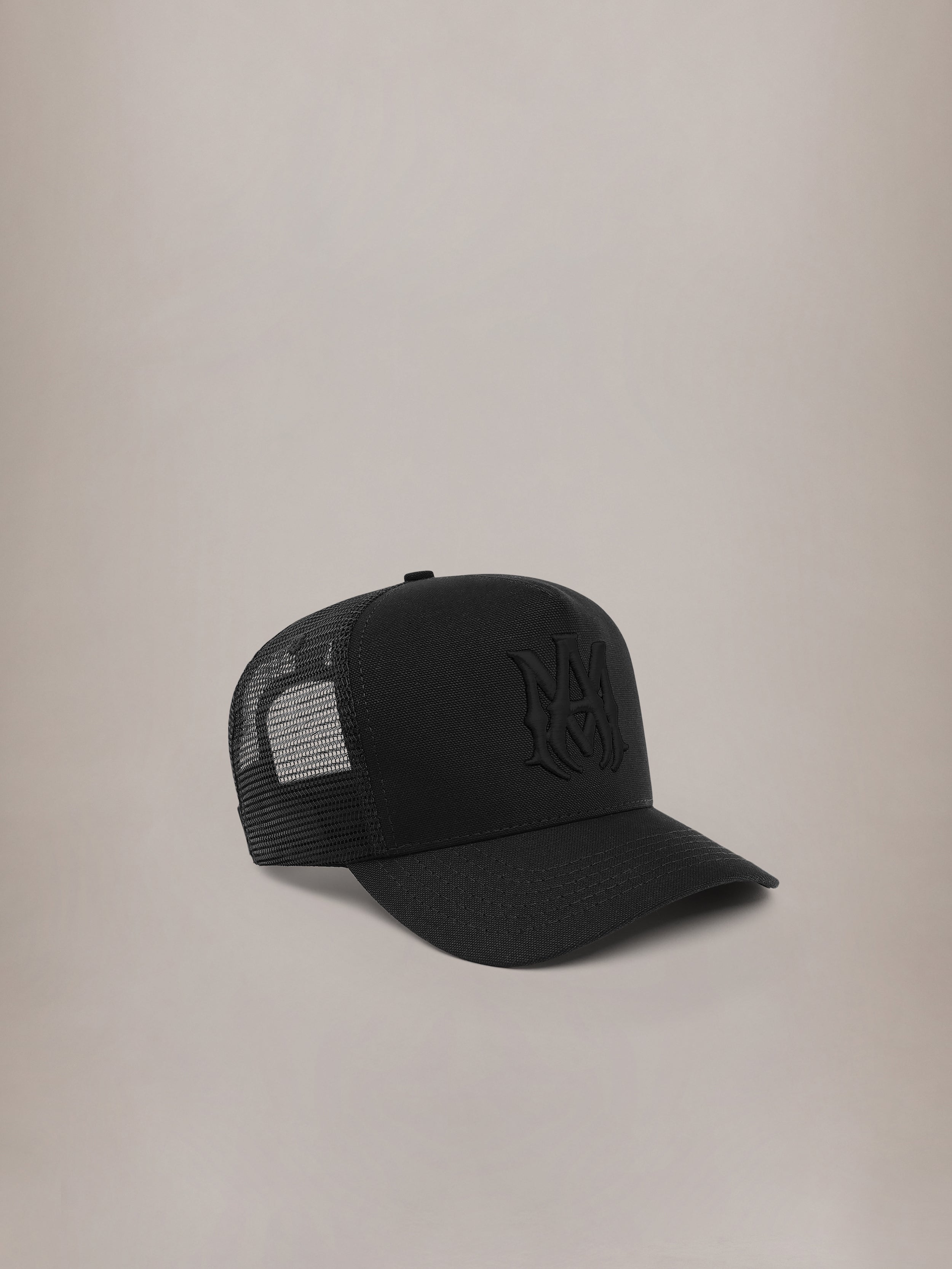MA HAT KEYCHAIN - Black | AMIRI