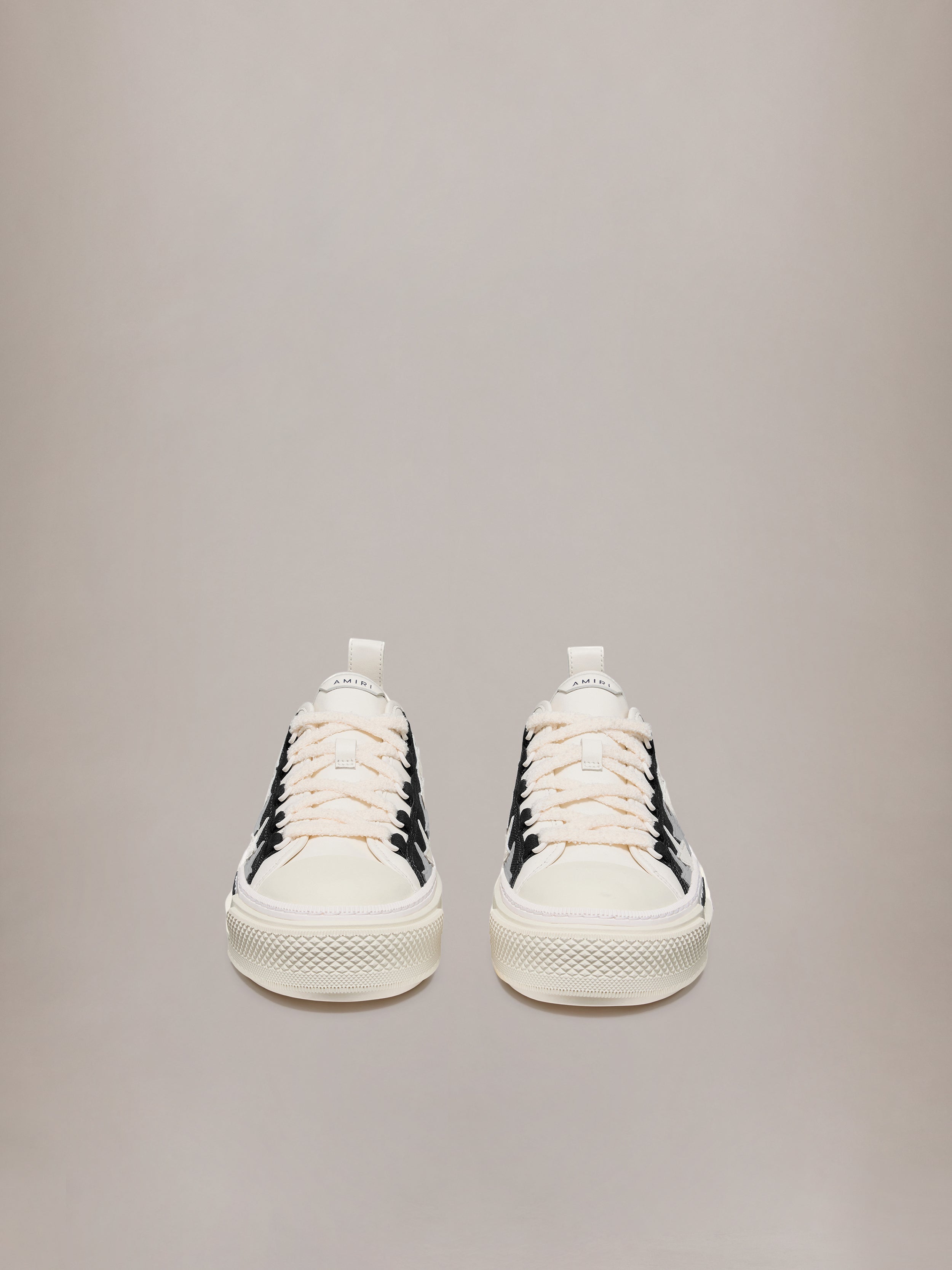 STARS COURT LOW - Black – AMIRI