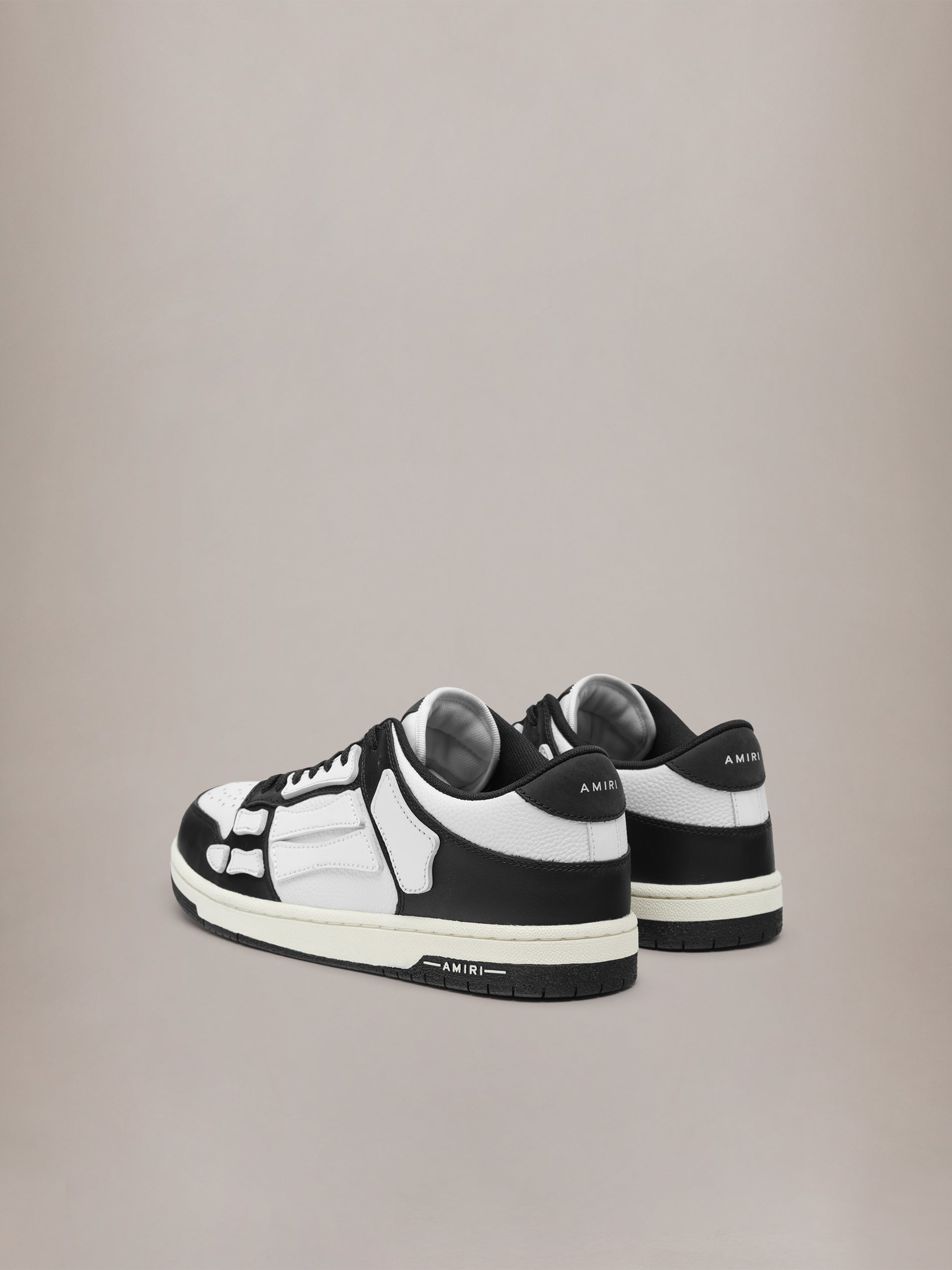 定価:128,800円 AMIRI SKEL TOP LOW ローカット28cm SKEL TOP LOW - BLACK/WHITE – AMIRI
