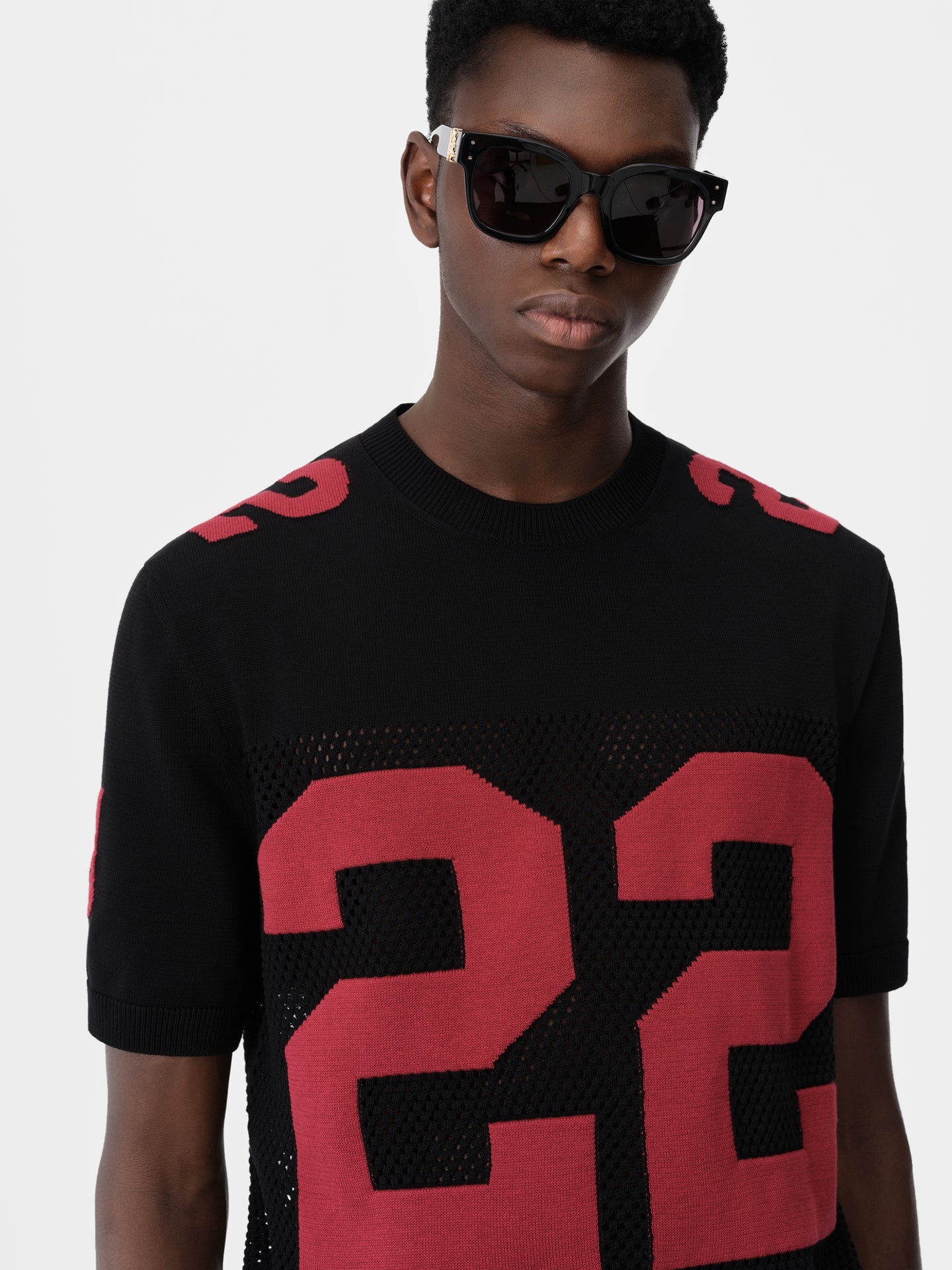 22 TEE - Black Red