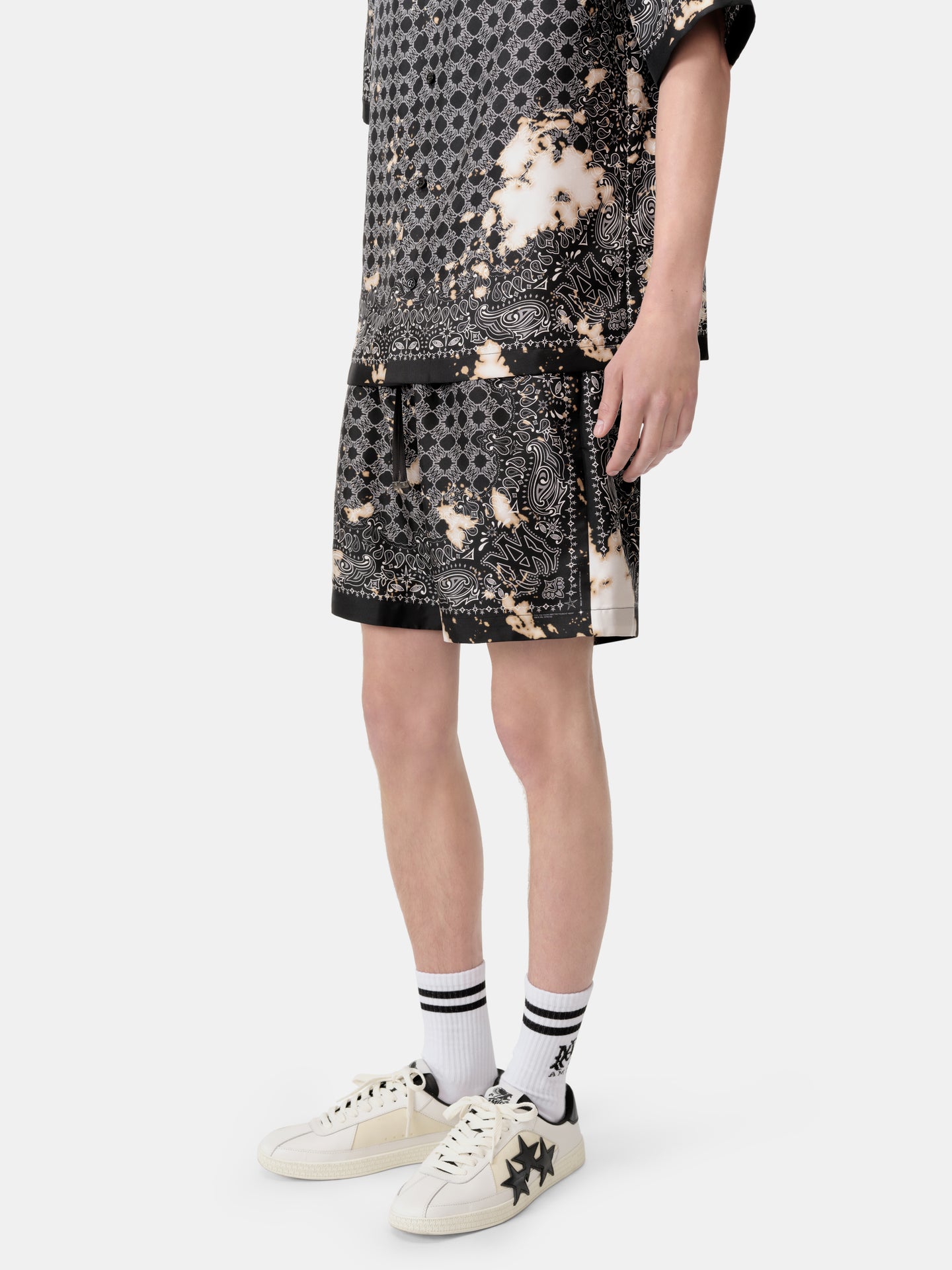 BLEACH BANDANA SHORT - Black - AMIRI