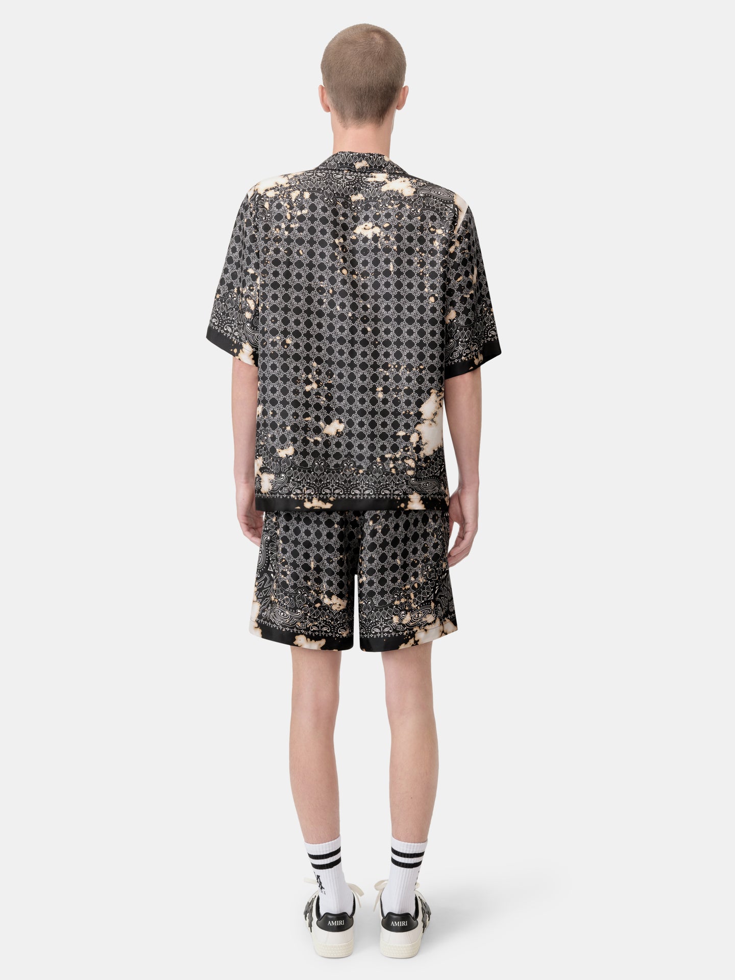 BLEACH BANDANA SHORT - Black - AMIRI